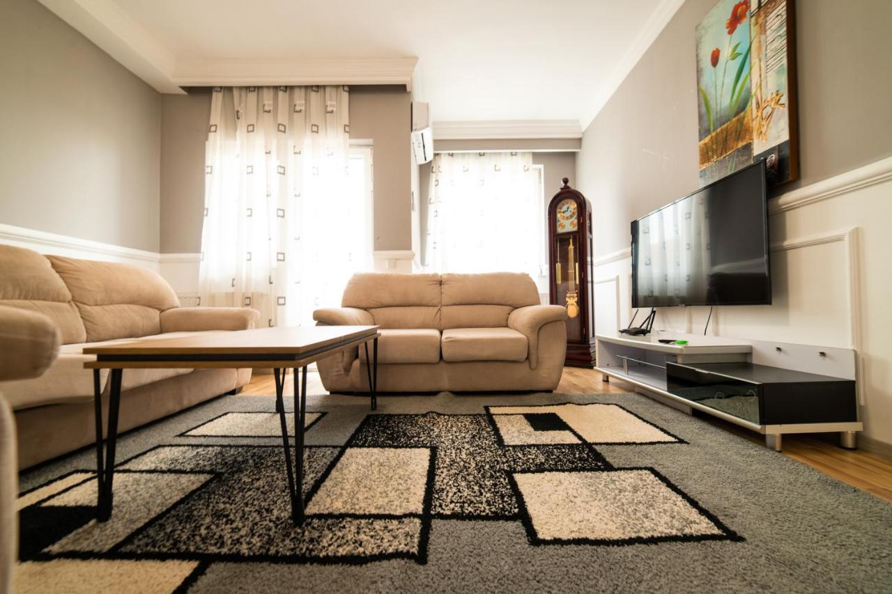 Cedartree Prishtina Apartment Priștina Exterior foto
