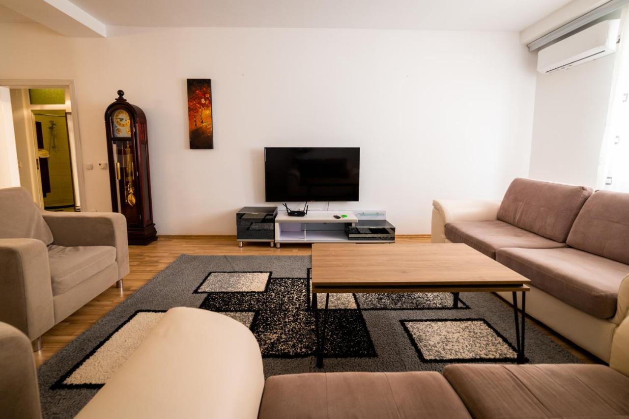 Cedartree Prishtina Apartment Priștina Exterior foto