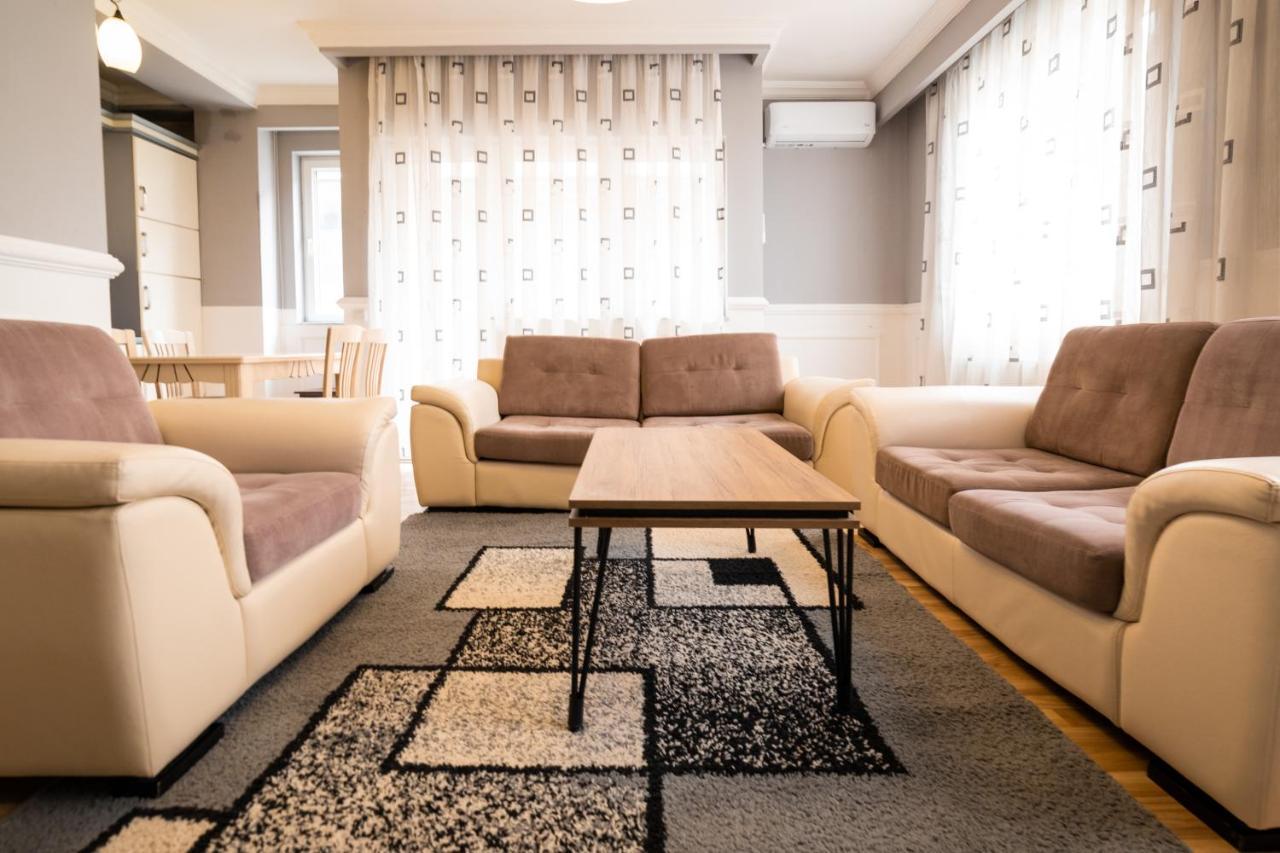 Cedartree Prishtina Apartment Priștina Exterior foto